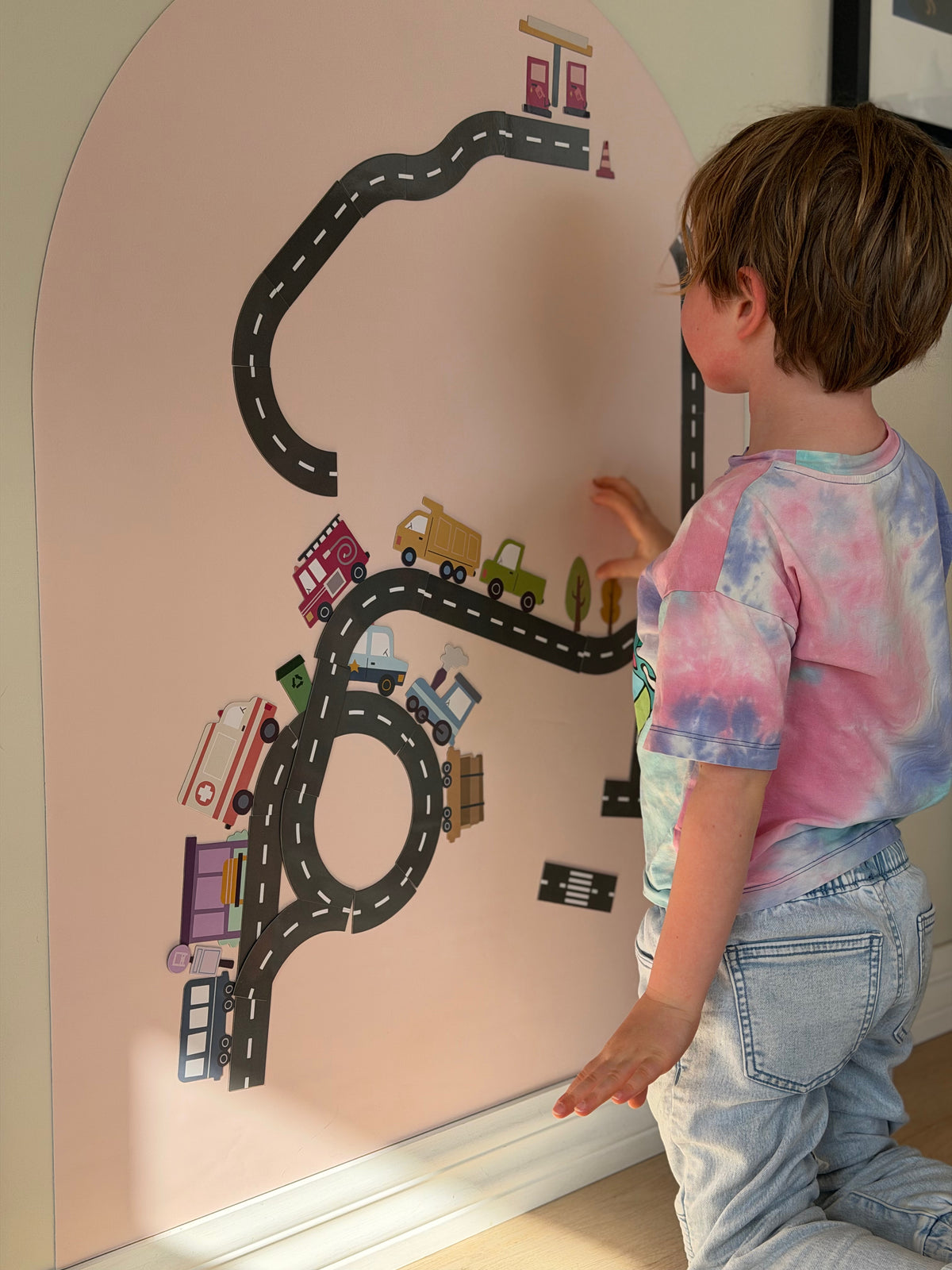 Magnetic Roads and Vehicle Set (Pre-Sale)