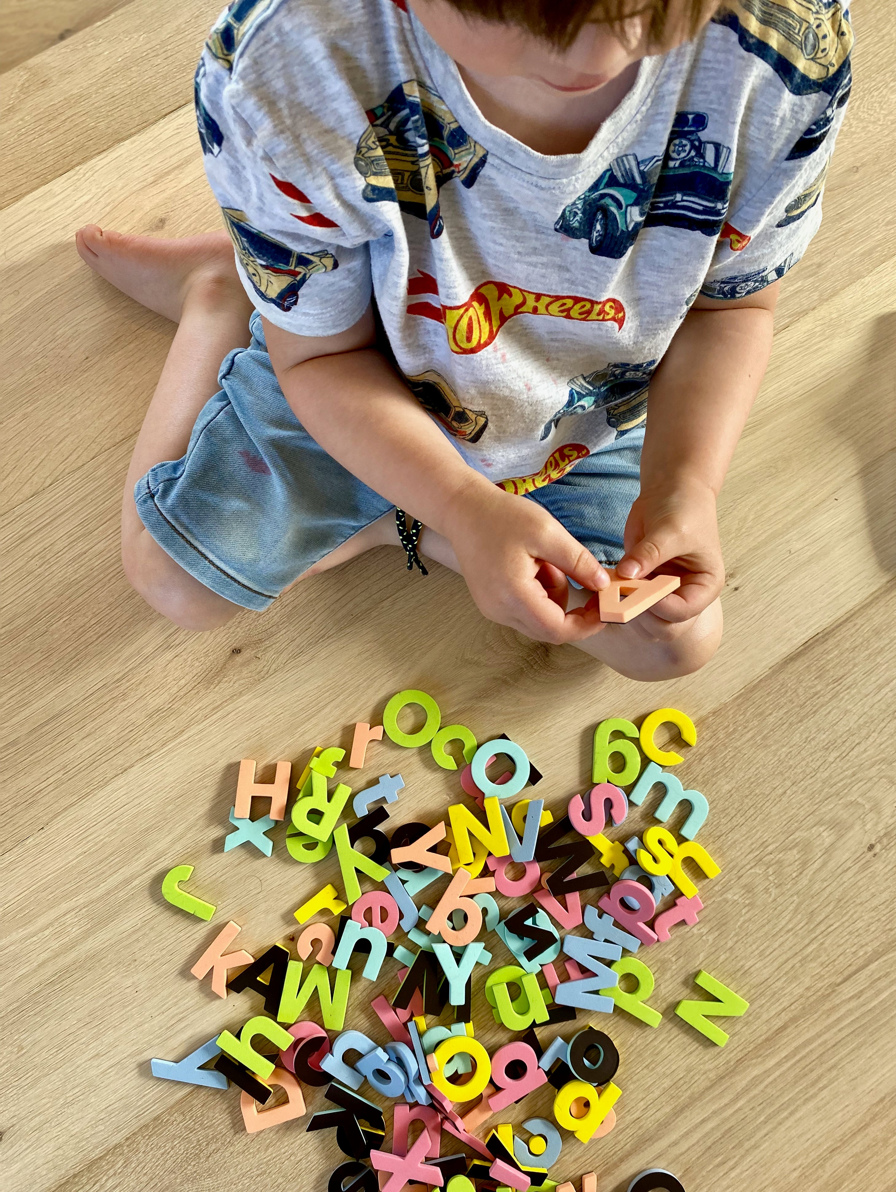 134-piece Magnetic letter set